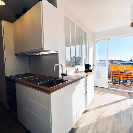 2p Moderne Avec Terrasse Et Vue Апартаменти *