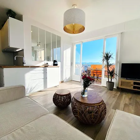 Апартаменти 2p Moderne Avec Terrasse Et Vue *